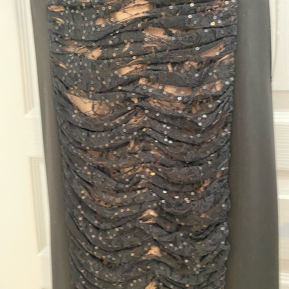 Stunning Black Jeweled Dress by Tahari. NWT. Never worn. Super Flattering - Picture 12 of 16